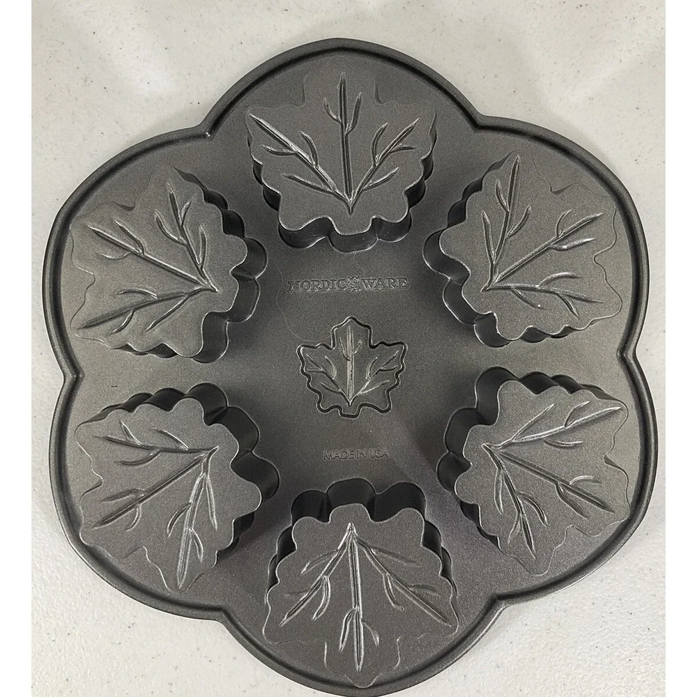 Nordic Ware New Maple Leaf Baking Pan 6 Fall Muffins Or Cakelets
